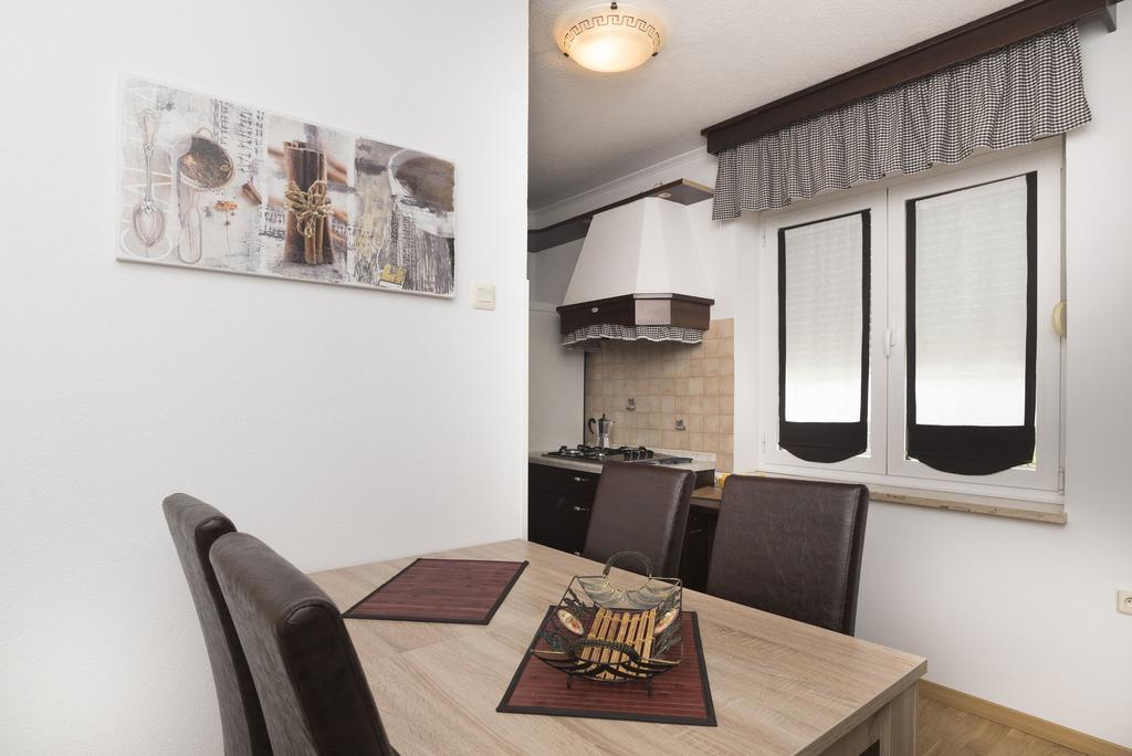 Apartments Tamara Umag Bilik gambar